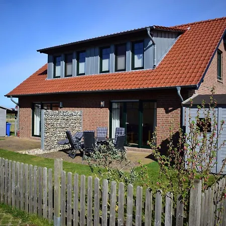 Hotel Ostseeferienhaus Bernsteinring 5 3*
